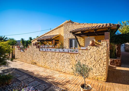 Commercial in Hondón de las Nieves