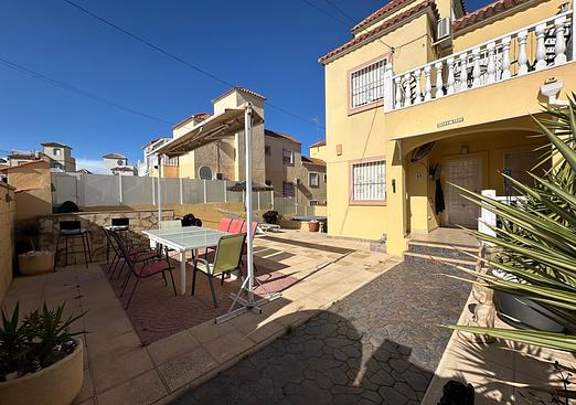 Apartment in San Miguel de Salinas