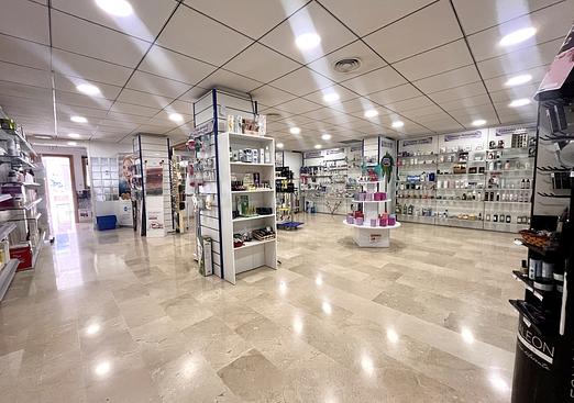 Commercial in Villamartin