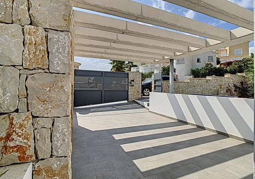 Villa in Cumbre del Sol