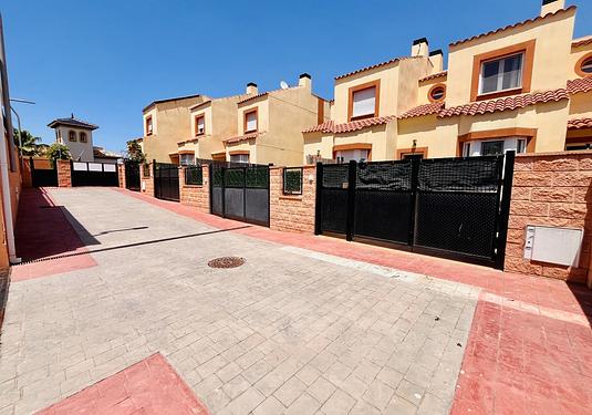 Town house in Cabo Roig