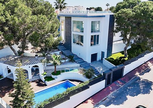 Villa in Los Balcones