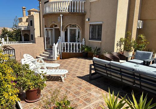 Quad villa in Las Filipinas