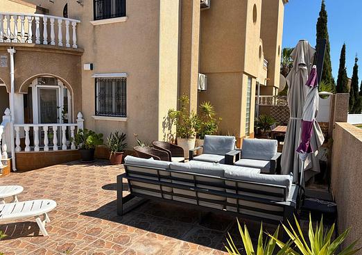 Quad villa in Las Filipinas