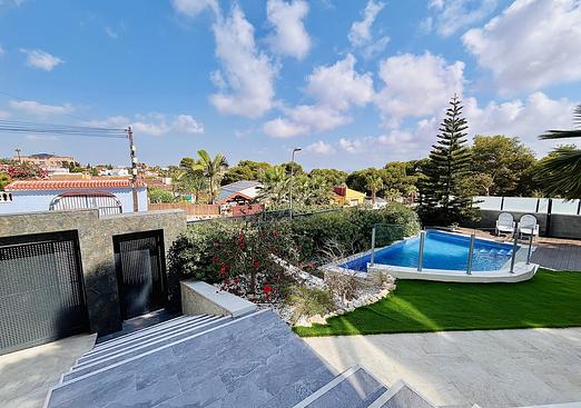 Villa in Los Balcones