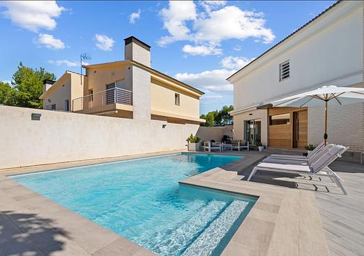 Villa in Alfas del Pi