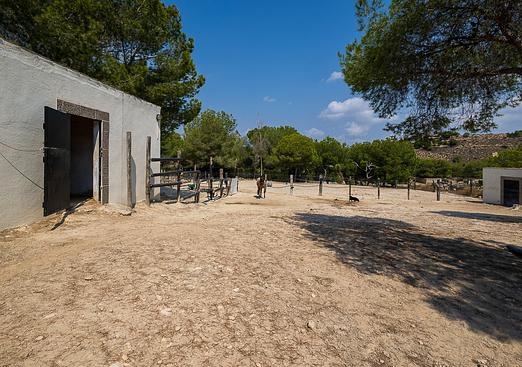 Country house in Torremendo