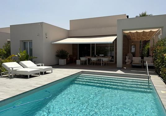 Villa in Algorfa