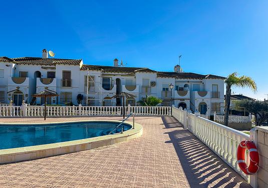 Apartment in Villamartin