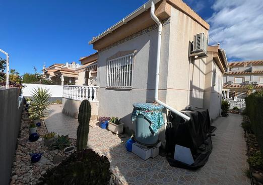 Villa in Algorfa