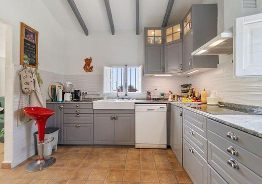 Country house in Dolores