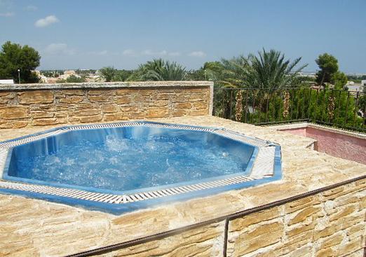 Town house in Daya Nueva