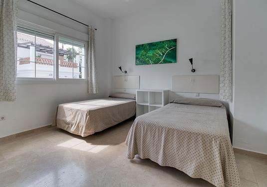 Villa in Lauro Golf