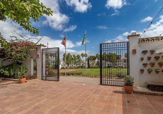 Villa in Lauro Golf