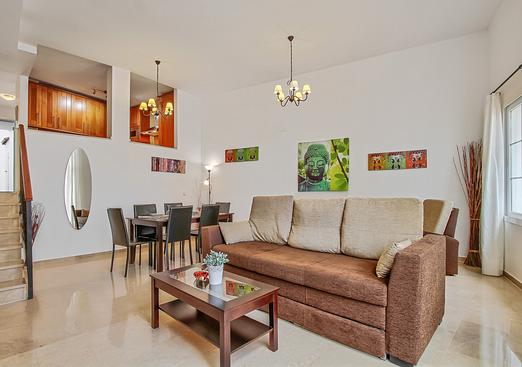 Villa in Lauro Golf