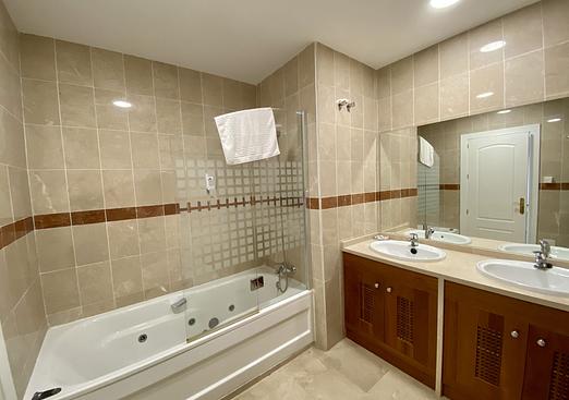 Villa in Lauro Golf