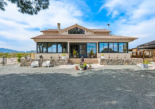 Country house in El Esparragal
