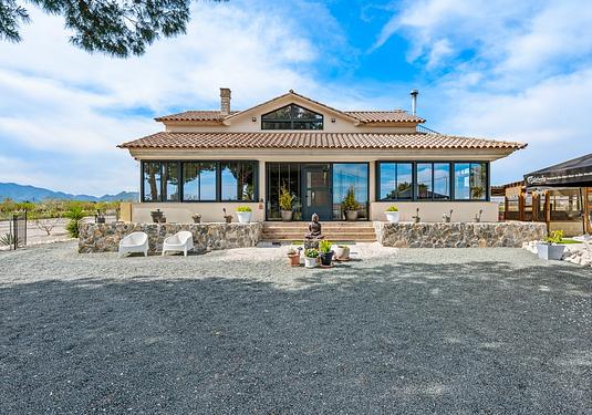 Country house in El Esparragal