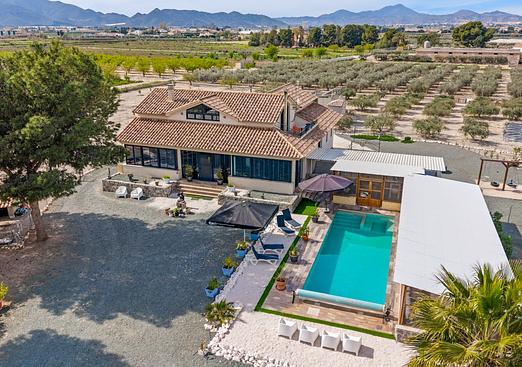 Country house in El Esparragal
