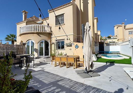 Villa in Orihuela Costa