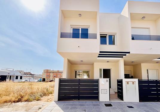 Town house in Pilar de La Horadada