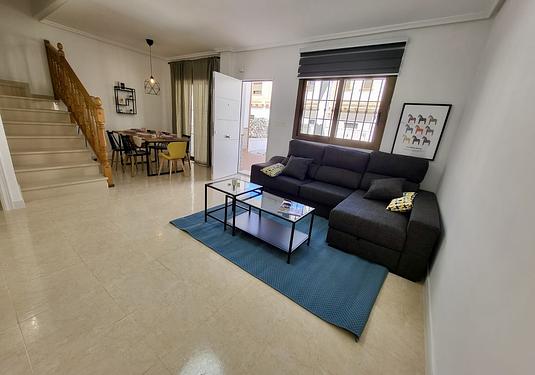 Town house in San Miguel de Salinas