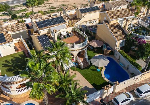 Villa in Santa Pola