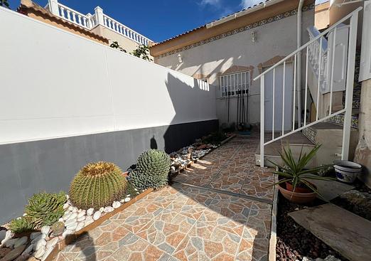 Villa in Algorfa