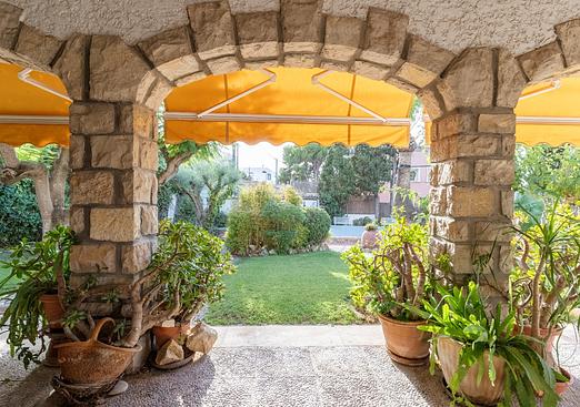 Villa in Alicante