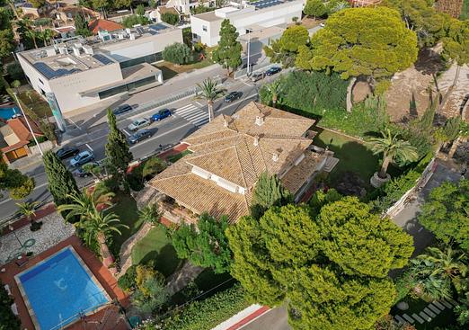 Villa in Alicante