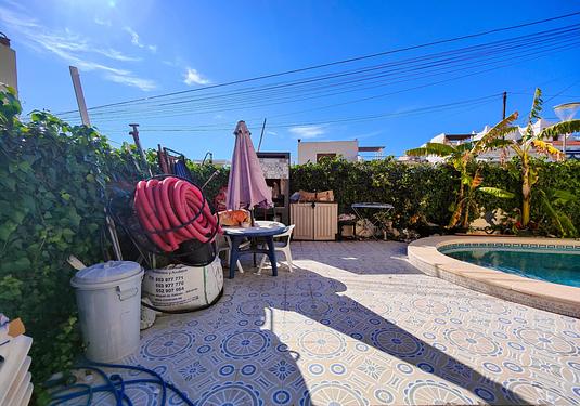 Town house in San Miguel de Salinas