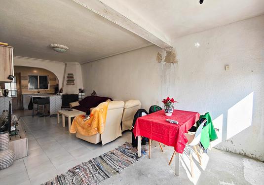 Town house in San Miguel de Salinas
