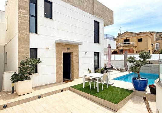 Villa in Orihuela Costa