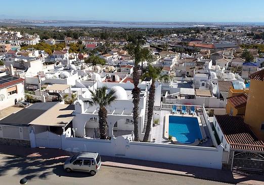 Villa in Villamartin