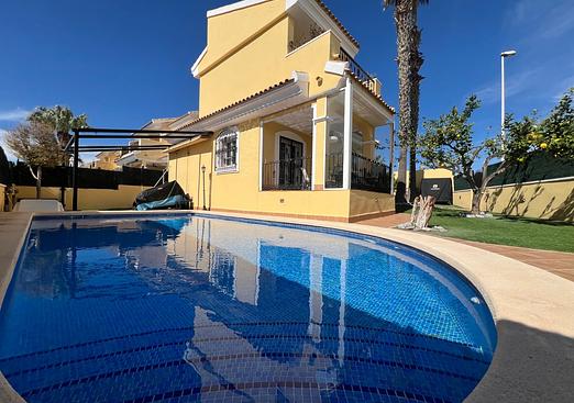 Villa in Orihuela Costa