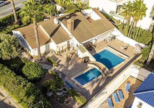 Villa in Orihuela