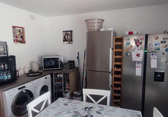 Commercial in Ayora