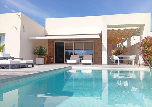 Villa in Algorfa