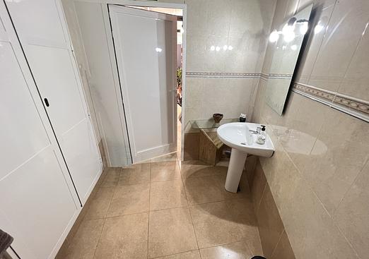 Commercial in Guardamar del Segura