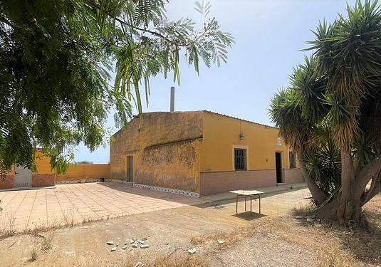 Commercial in Balsicas