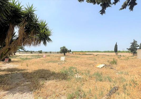 Commercial in Balsicas