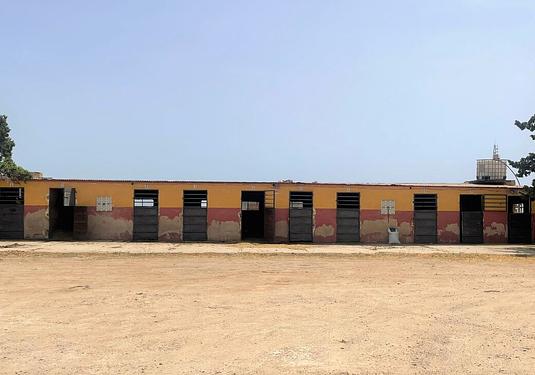 Commercial in Balsicas