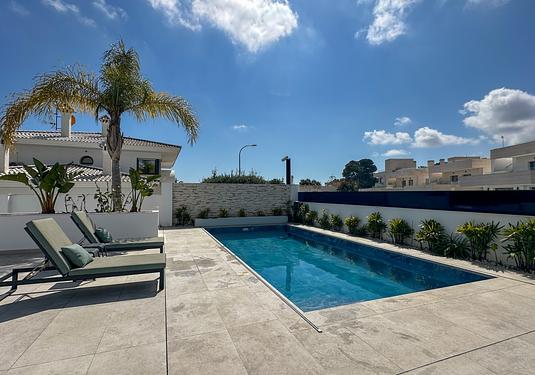 Villa in Orihuela Costa