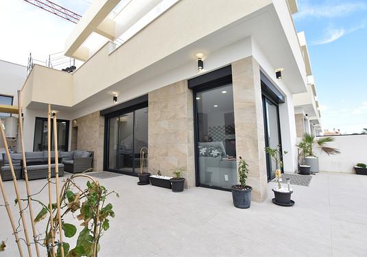 Villa in Los Montesinos