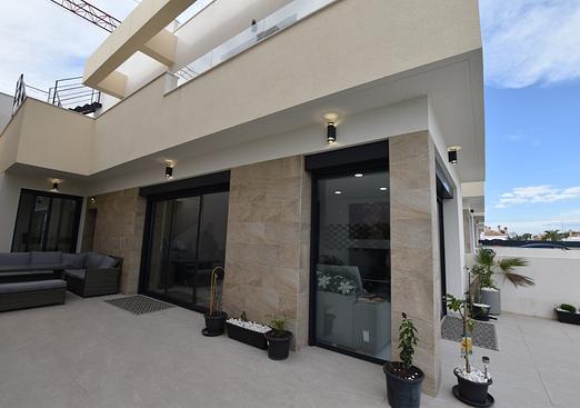 Villa in Los Montesinos