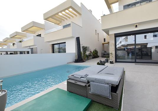 Villa in Los Montesinos