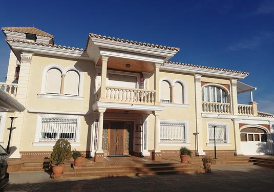 Villa in Yecla