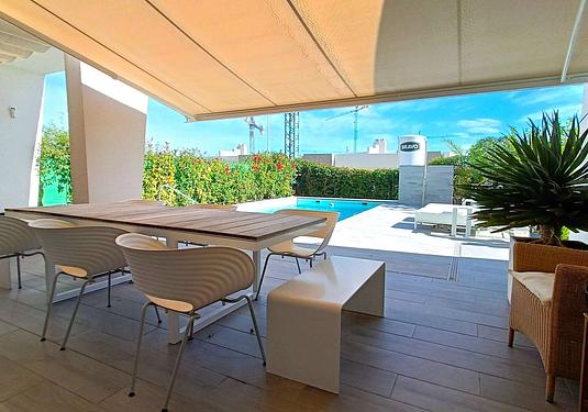 Villa in Algorfa