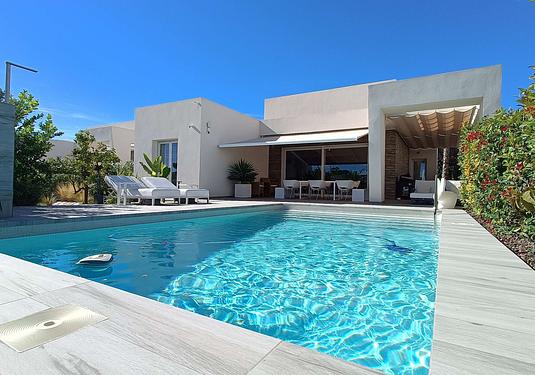 Villa in Algorfa