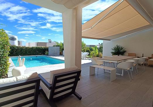 Villa in Algorfa
